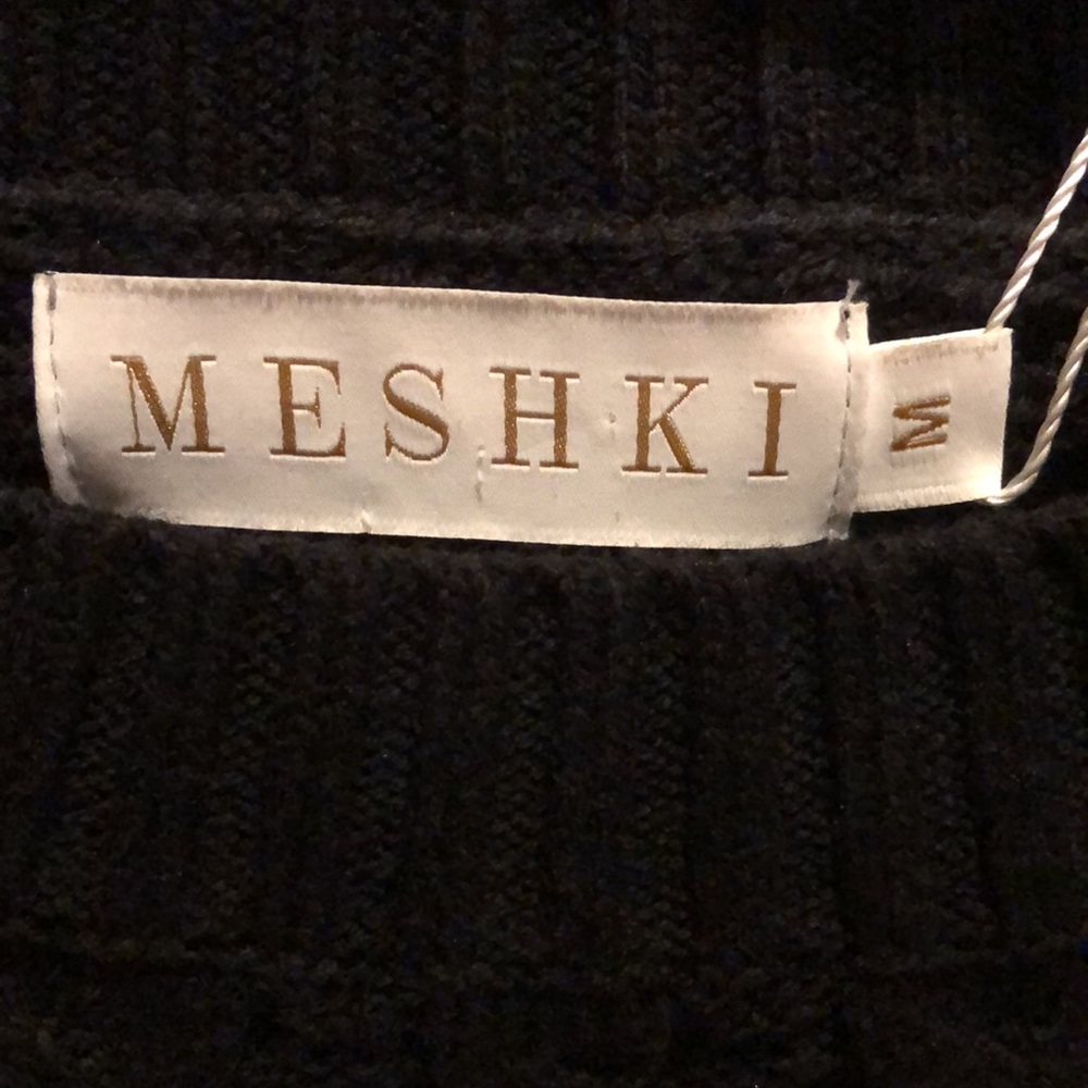⭐️Meshki Cropped Cable Knit 3/4 sleeved Sweater - Picture 5 of 16